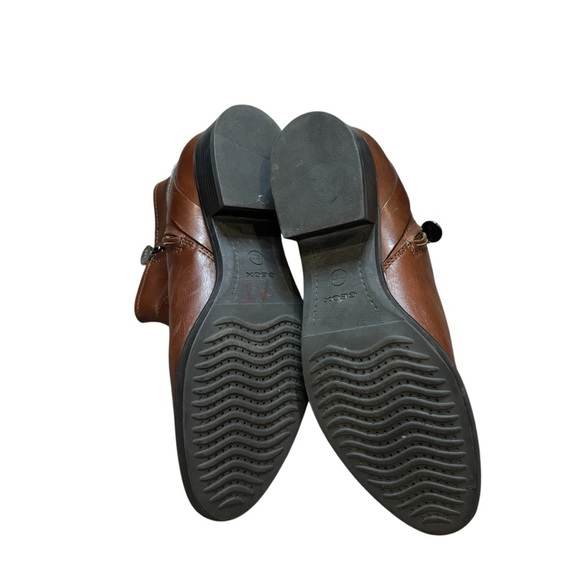 Geox Women's Brown Leather Ankle Boots with Side Zipper and Low Heel Size 40 - Picture 8 of 8